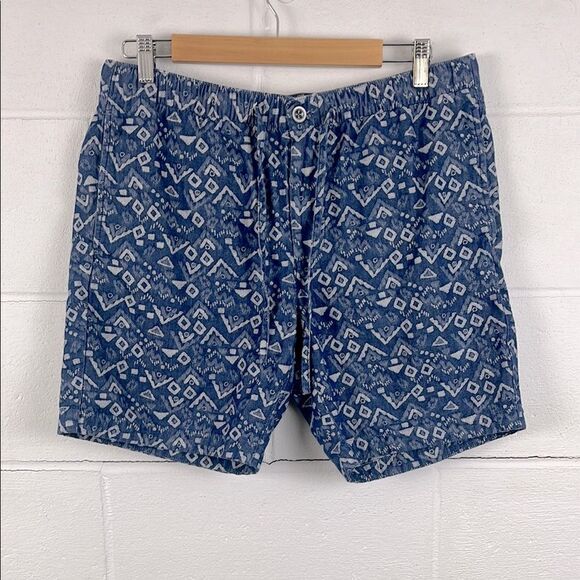 Bonobos men’s slim fit 7” blue geometric motif beach short - Picture 1 of 7
